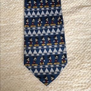Disney Tie. Mickey Mouse! Excellent condition!